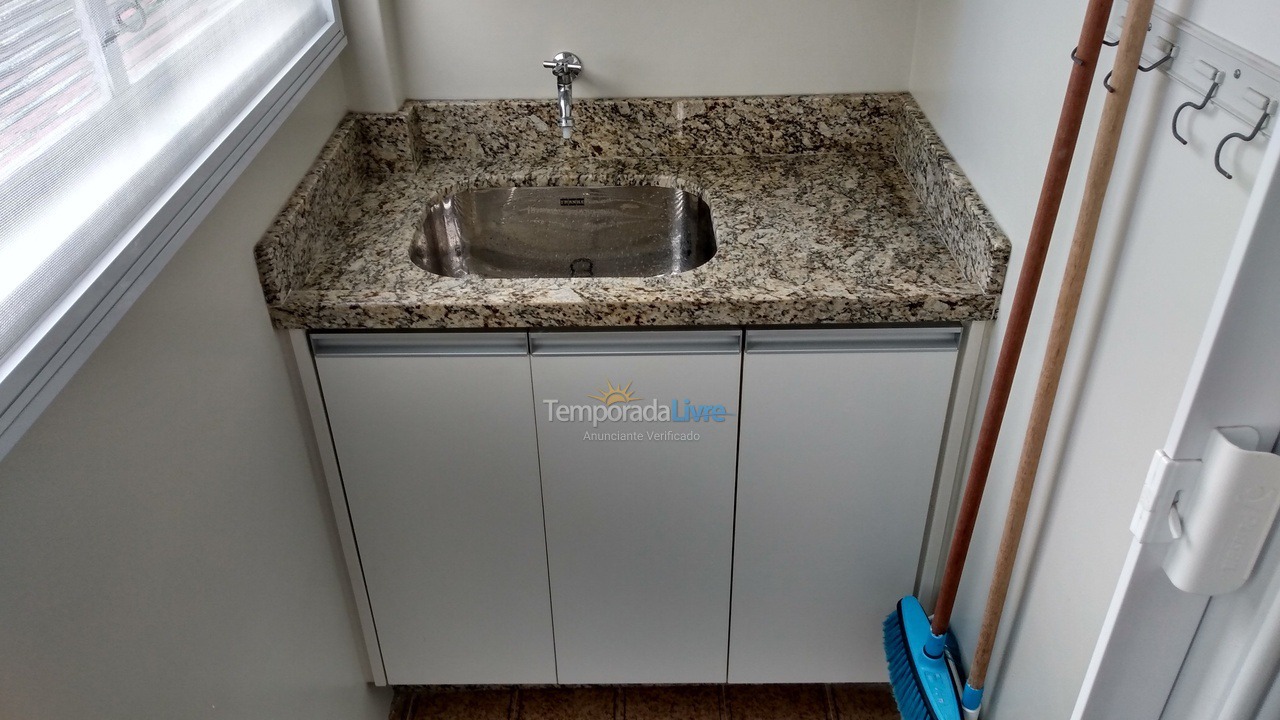 Apartment for vacation rental in Guarujá (Enseada)