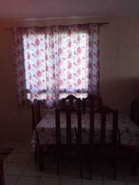 Large apartment with swimming pool with ample commerce and close to the beaches