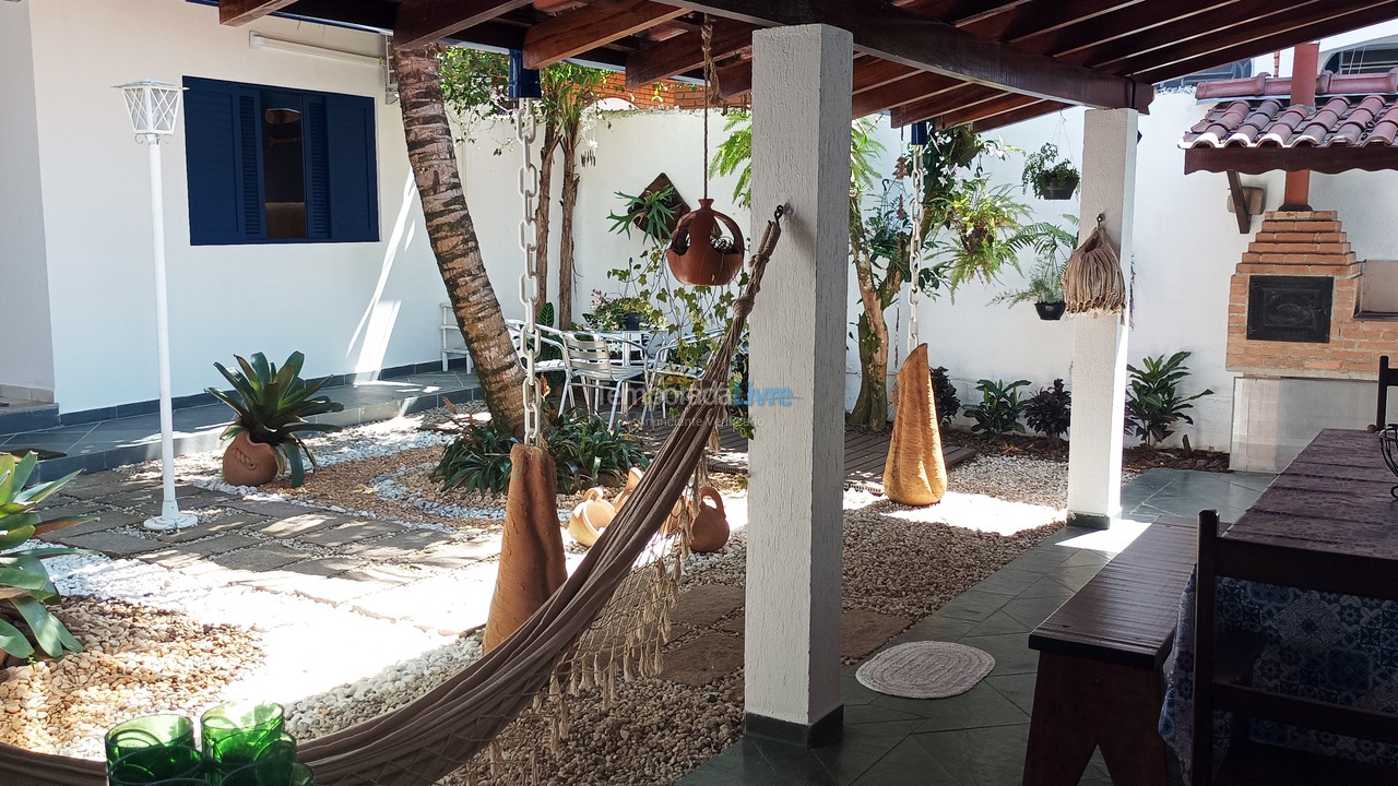 House for vacation rental in Ubatuba (Praia do Lázaro)