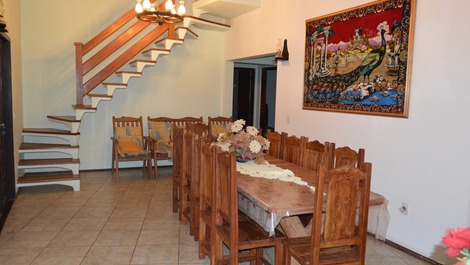 Sala de jantar para 16 pessoas