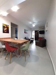 Acogedor, con aire acondicionado y excelente ubicación.