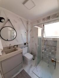 Acogedor, con aire acondicionado y excelente ubicación.