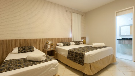 Super Lujo - 8 Habitaciones Aire / TV - Prox BEACH PARK -32 Personas