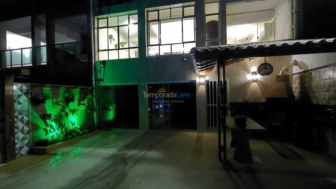 Casa para aluguel de temporada em Guarapari (Setiba)