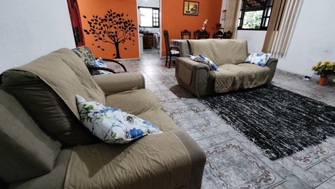 SPACIOUS 3 BEDROOM HOUSE ON THE COVE 500 METERS FROM THE BEACH