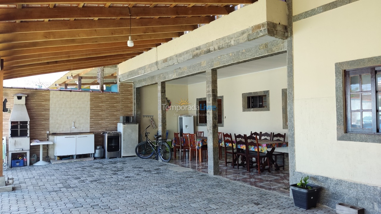 Casa para aluguel de temporada em São Sebastião (Canto do Mar)