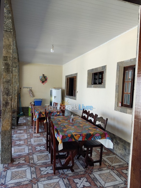 Casa para aluguel de temporada em São Sebastião (Canto do Mar)