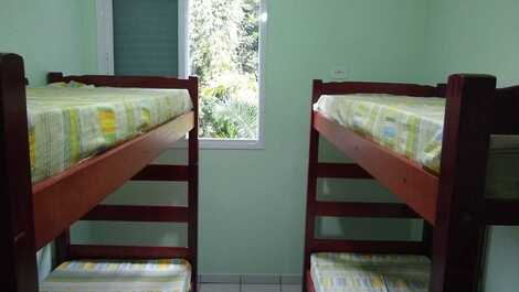 Quarto com 2 beliches