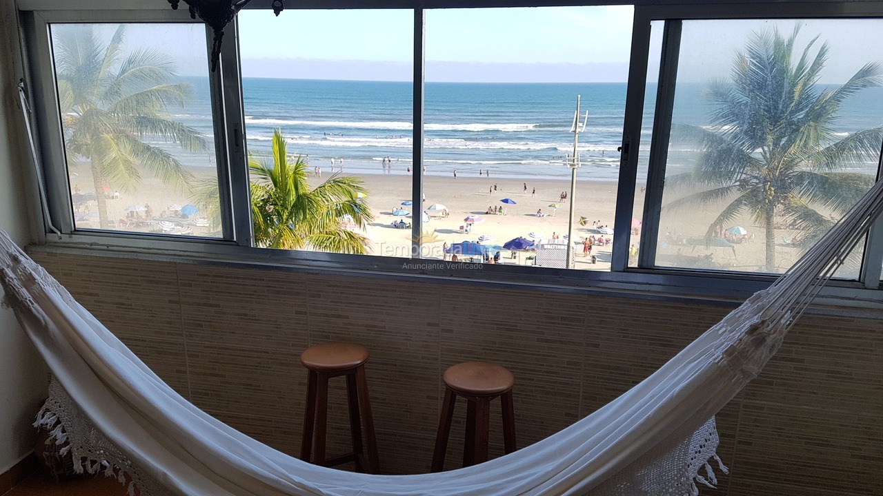 Apartamento para aluguel de temporada em Praia Grande (Praia do Caiçara)