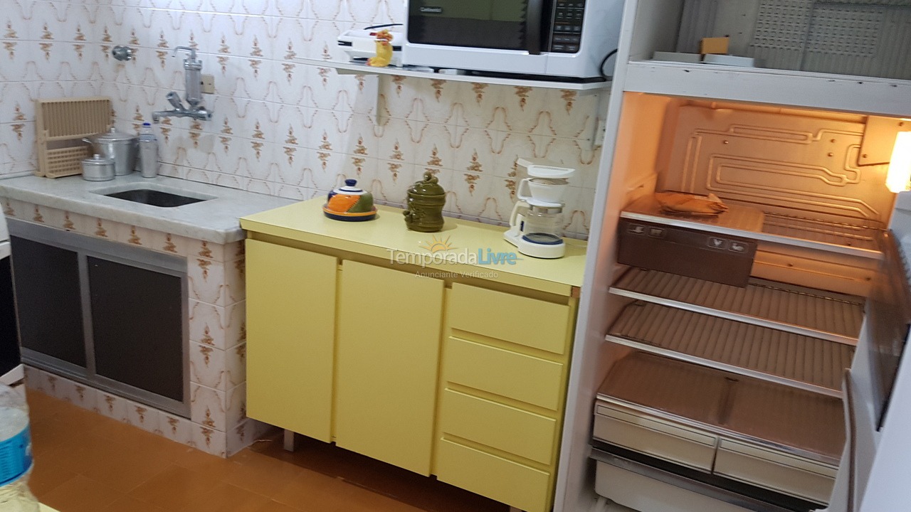 Apartamento para aluguel de temporada em Praia Grande (Praia do Caiçara)