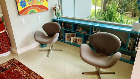 SUPER WELL DECORATED NEW HOUSE IN THE BEST CONDOMINIO DEL LAGO!