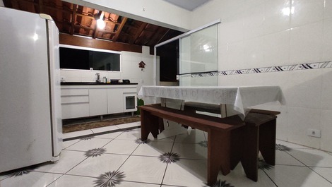 Casa a 120 metros da praia.