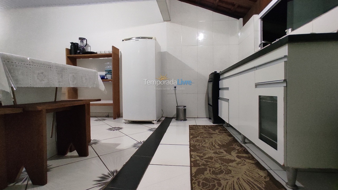 Casa para aluguel de temporada em Ubatuba (Pereque Açu)