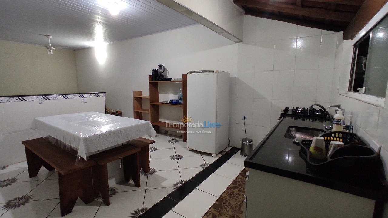 Casa para aluguel de temporada em Ubatuba (Pereque Açu)