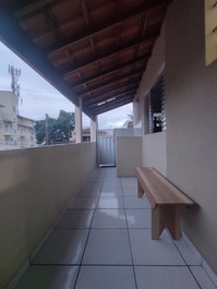 Casa a 120 metros da praia.