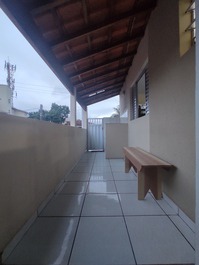 Casa a 120 metros da praia.