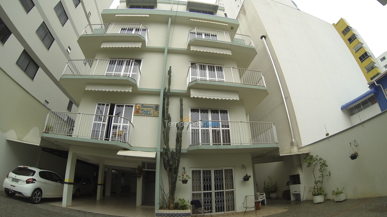 Apartamento para aluguel de temporada em Balneário Camboriú (Praia Central)