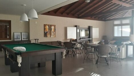 Casa com piscina frente mar!