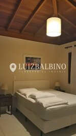 Casa com piscina frente mar!