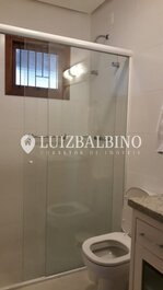 Casa com piscina frente mar!