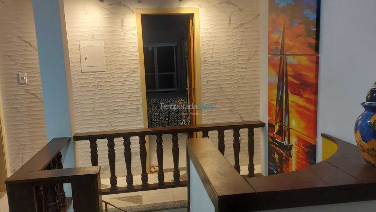 Casa para aluguel de temporada em Guarapari (Setiba)
