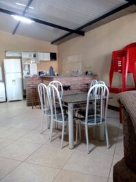 Casa ampla com piscina