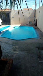 Casa ampla com piscina