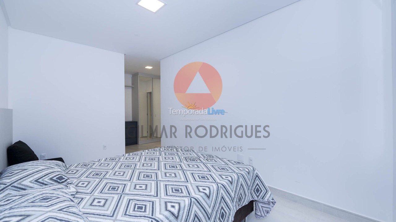 Apartamento para aluguel de temporada em Bombinhas (Canto Grande)