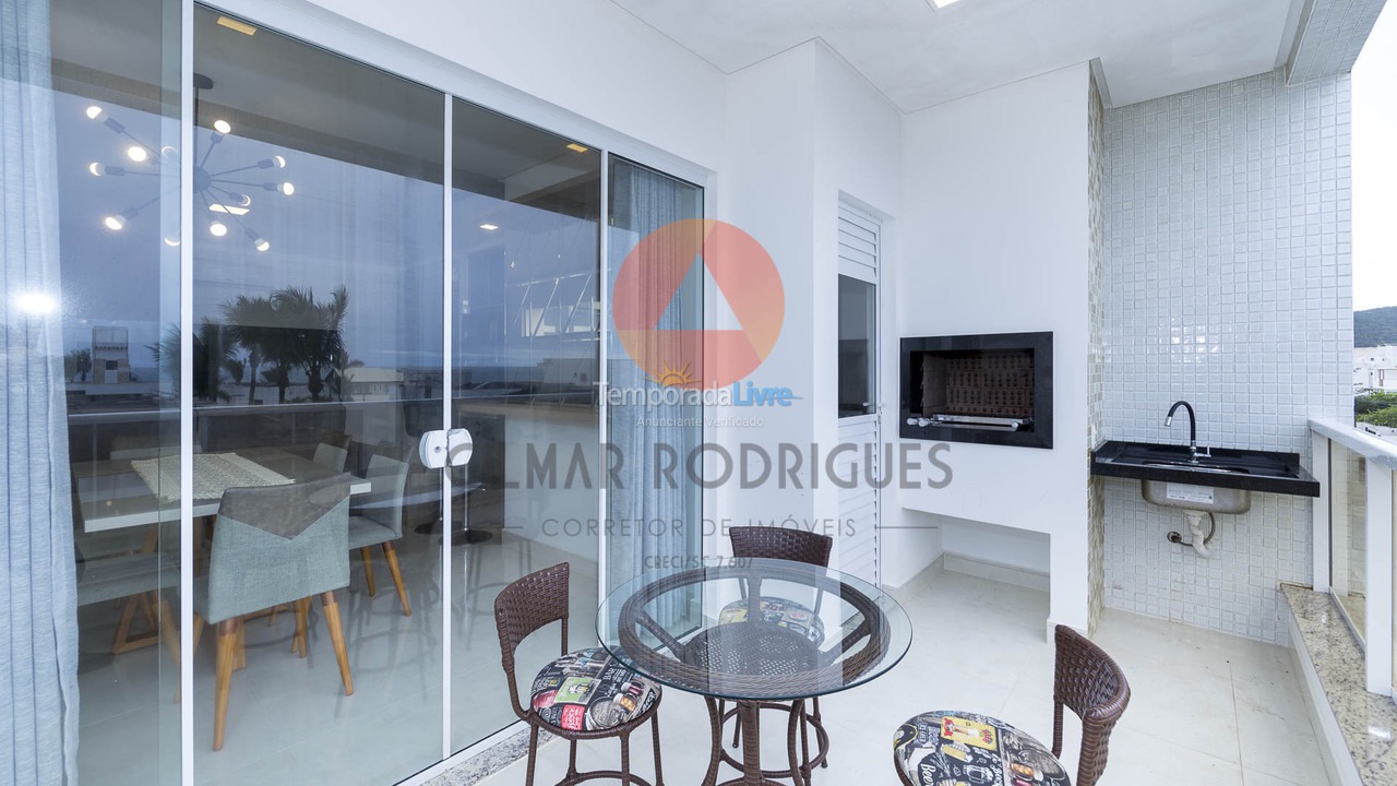 Apartamento para aluguel de temporada em Bombinhas (Canto Grande)