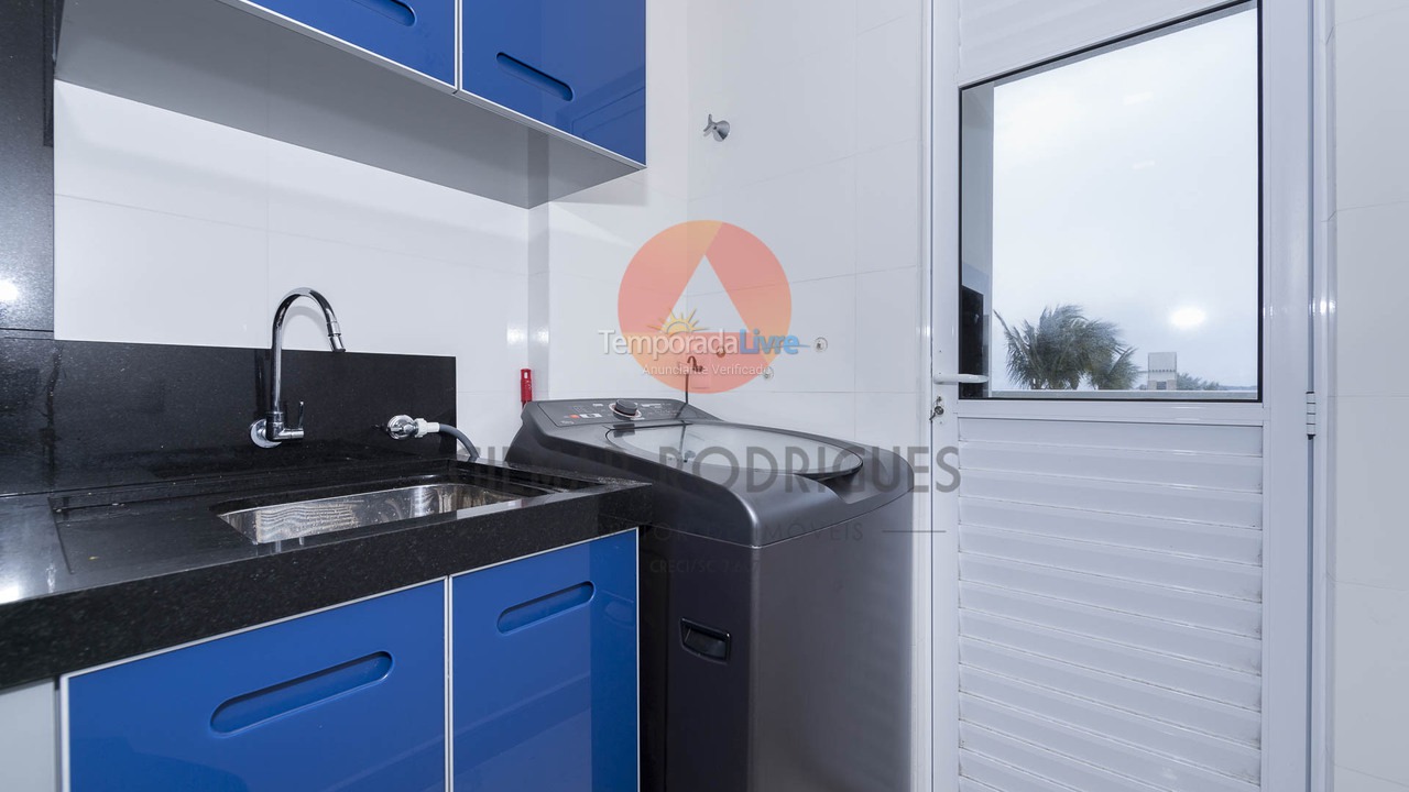 Apartamento para aluguel de temporada em Bombinhas (Canto Grande)