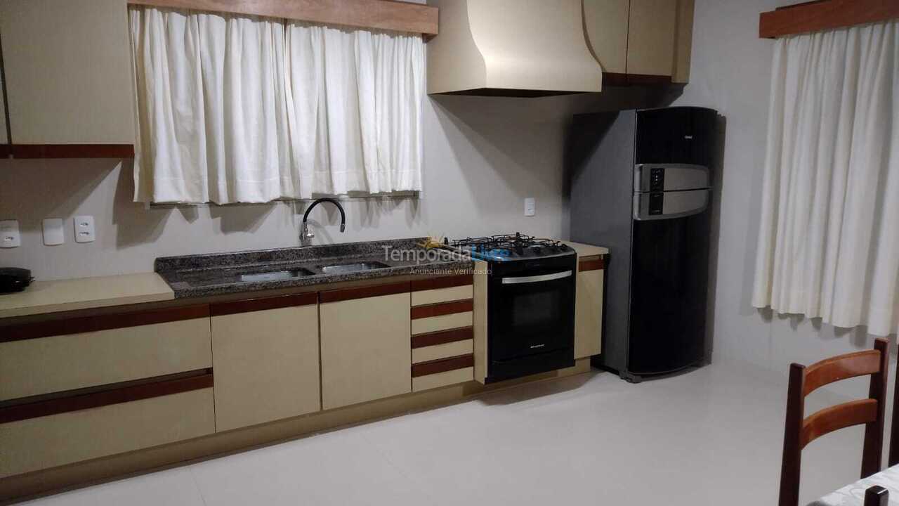 Casa para alquiler de vacaciones em Barra Velha (Praia do Tabuleiro)