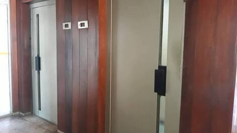 Elevadores  para  os andares