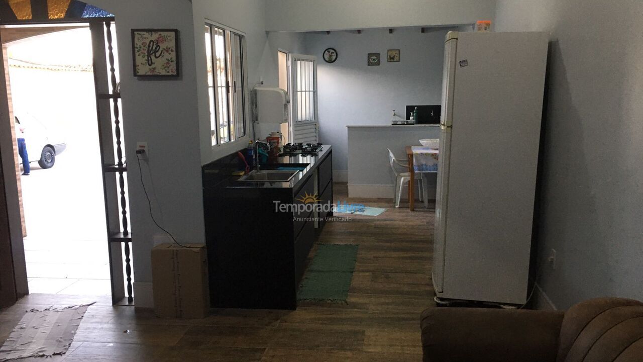 Casa para alquiler de vacaciones em Itanhaém (Balneário Gaivotas)