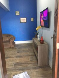 Hermosa casa con un gran patio trasero.