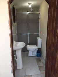 Hermosa casa con un gran patio trasero.