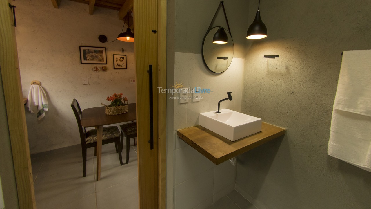 Casa para aluguel de temporada em São Bento do Sapucaí (Bairro do Serrano)