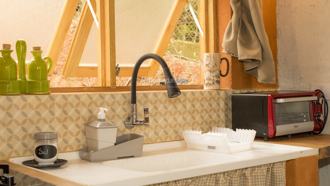 Casa para aluguel de temporada em São Bento do Sapucaí (Bairro do Serrano)