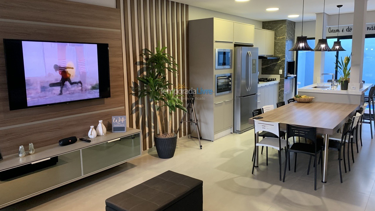 Casa para alquiler de vacaciones em São Francisco do Sul (Prainha)