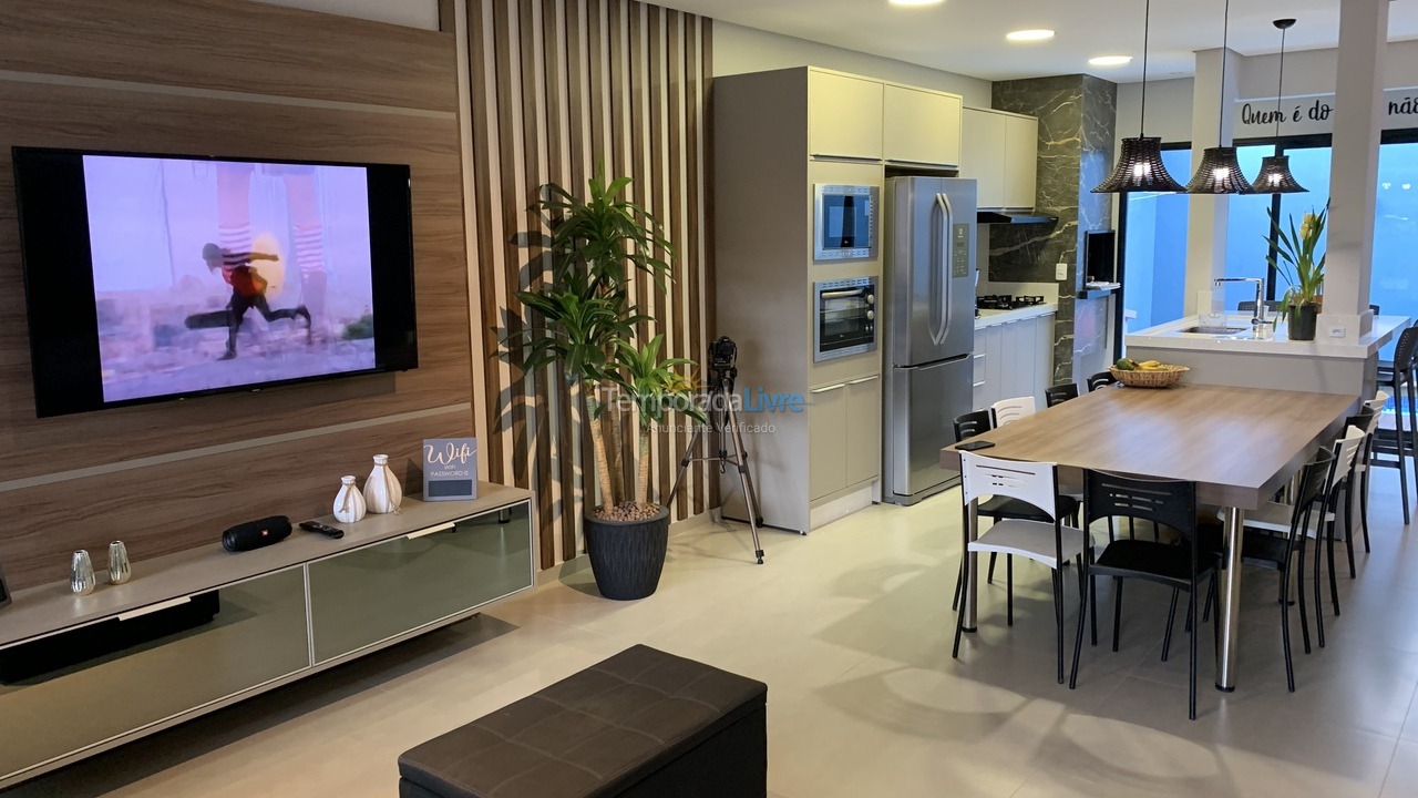 Casa para alquiler de vacaciones em São Francisco do Sul (Prainha)