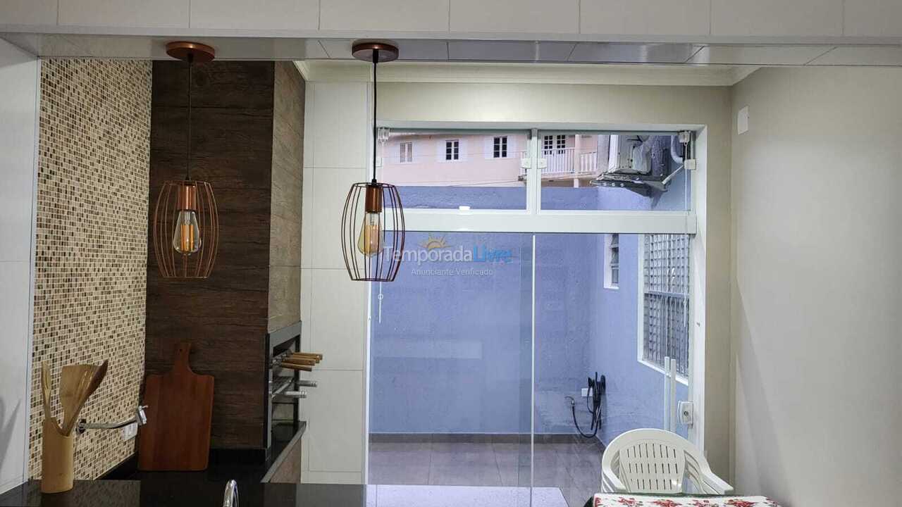 Apartamento para aluguel de temporada em Ubatuba (Praia do Tenório)