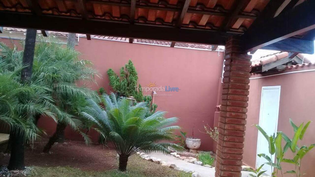 Casa para aluguel de temporada em Olímpia (Jardim Toledo)