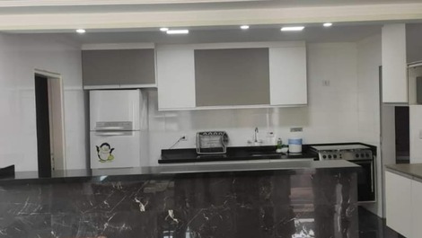 Linda casa 2 andares c/ Piscina e churrasqueira