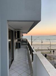 3 bedrooms, block sea next to Russi Russi