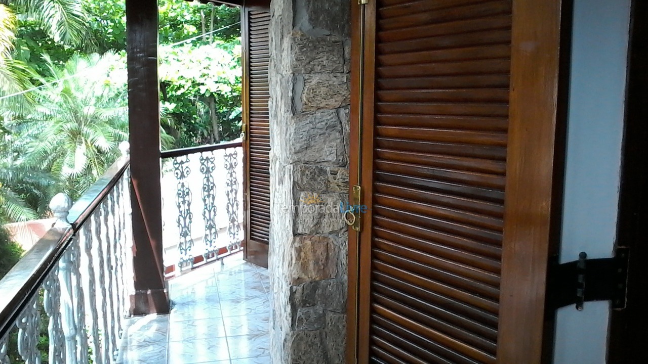 Casa para aluguel de temporada em Guarujá (Praia do Pernambuco)