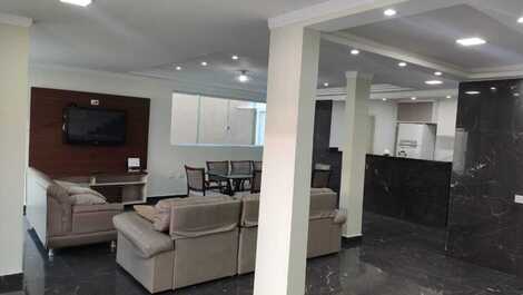 Linda casa 2 andares c/ Piscina e churrasqueira