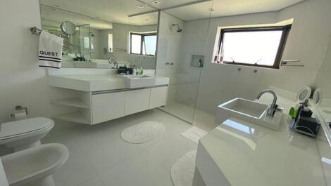 BEAUTIFUL APARTMENT WITH SEA VIEWS 8 PEOPLE BERTIOGA