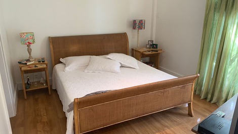 GREENWOOD PARK - GOOD PRICE - POOL IN SECURE VERY GREEN CONDOMINIUM!