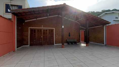 Casa Praia das Toninhas - Ubatuba SP - Acomoda 12 pessoas