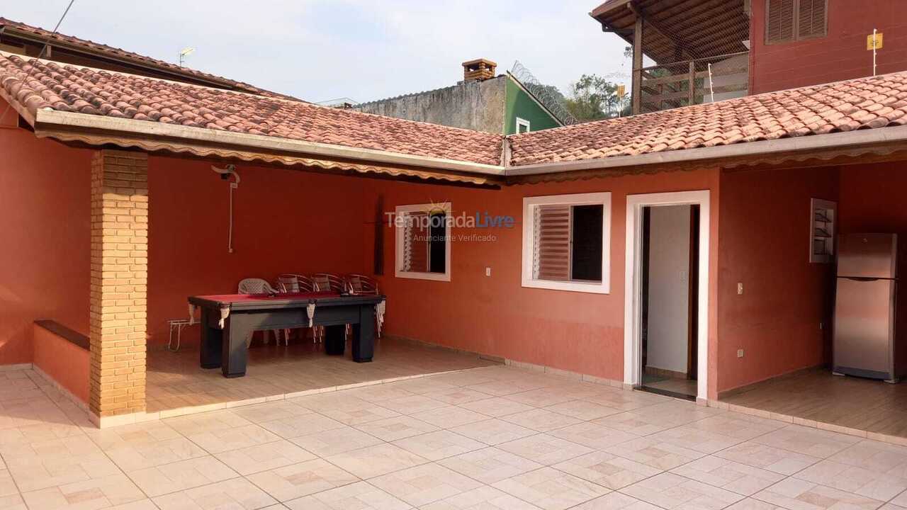 Casa para aluguel de temporada em Ubatuba (Praia das Toninhas)