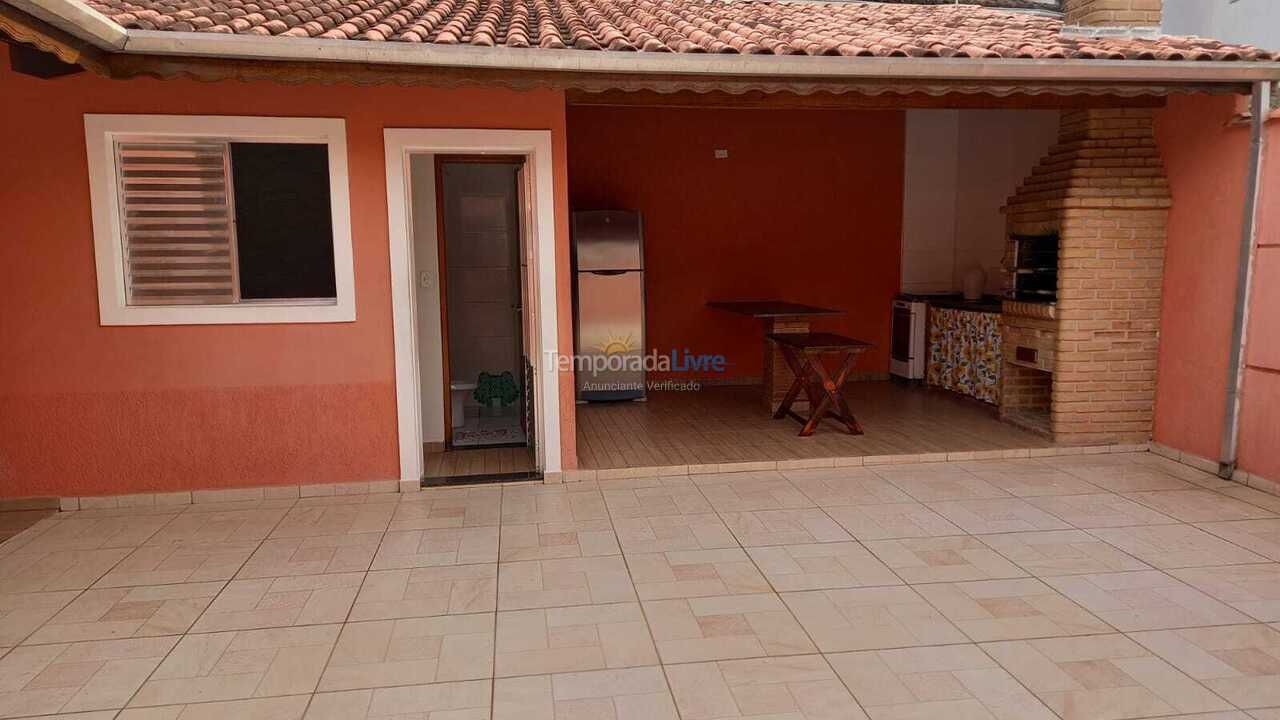 Casa para aluguel de temporada em Ubatuba (Praia das Toninhas)